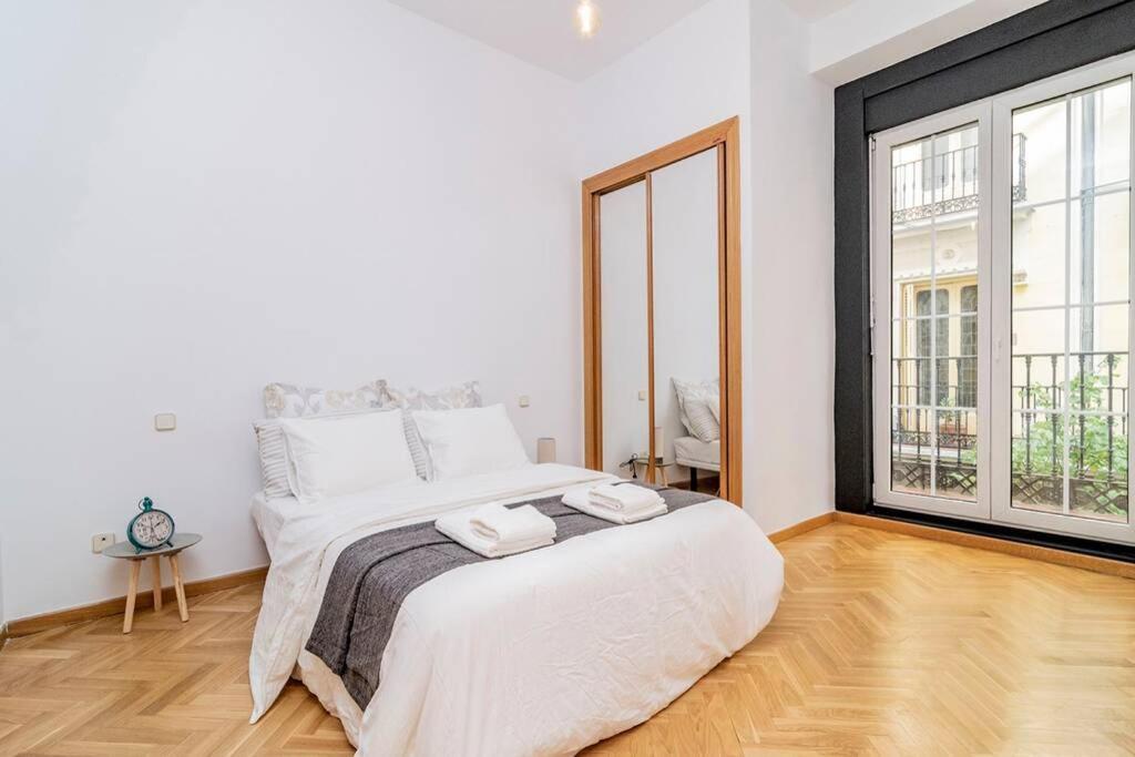 Bello Apartamento En Centro De Madrid, C/Infantas 1-3 By Batuecas Bagian luar foto